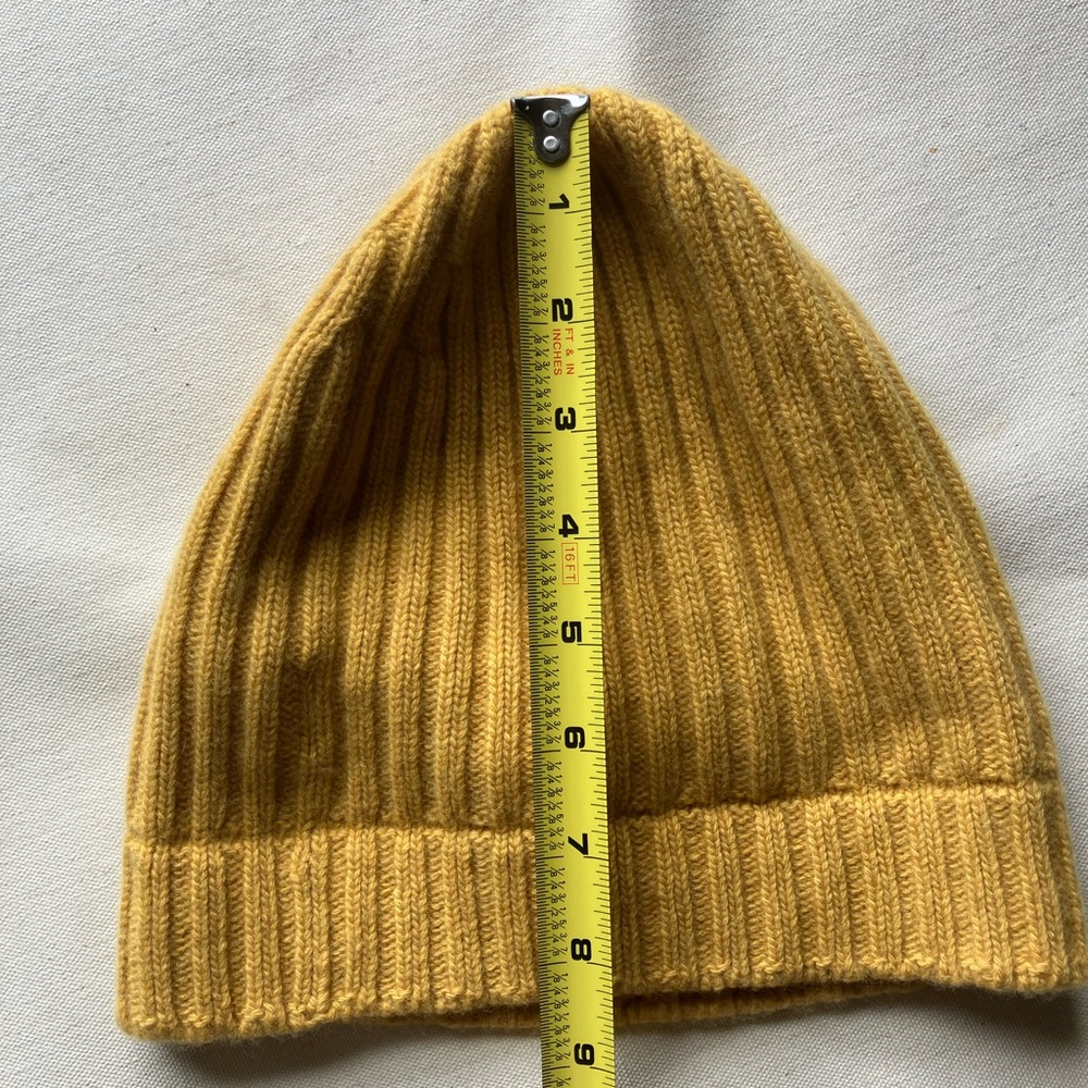 Santacana Madrid Mustard Yellow knit cap 90% wool 10% cashmere